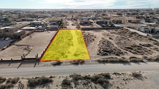 609 6th St NE, Rio Rancho, NM 87144