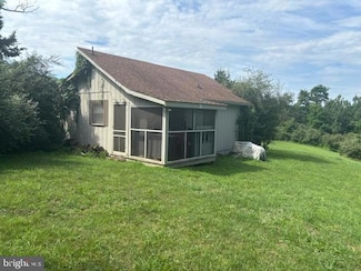 539 Whispering Pines Way, Lost City, WV 26810
