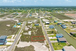 236 Sailfish Dr, Rockport, TX 78382