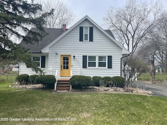 2631 Grovenburg Rd, Lansing, MI 48911