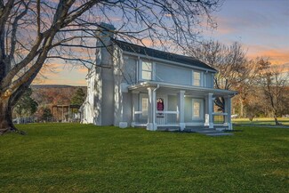 15 Chestnut Ave, New Castle, VA 24127