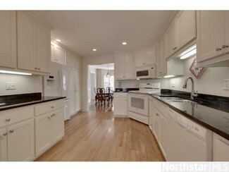 4650 France Ave S, Edina, MN 55410