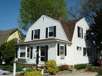 41 Greenfield St, Lawrence, MA 01843