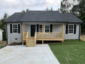 114 Court Ct, Dalton, GA 30720