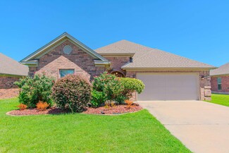 118 Chambery Dr, Maumelle, AR 72113
