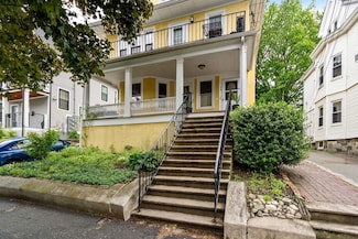 18 Park Rd Unit 1, Belmont, MA 02478