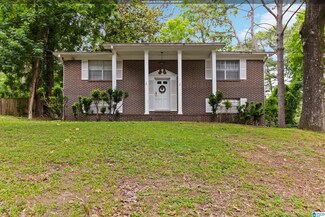 2424 Debbie Dr, Center Point, AL 35215