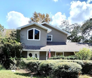 9850 Hilltop Dr, New Port Richey, FL 34654