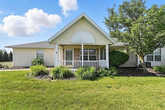 728 Villa Dr, Ontario, OH 44906
