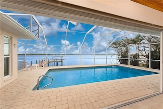 3220 Peace River Dr, Punta Gorda, FL 33983
