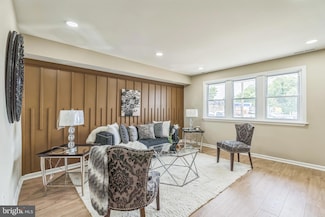 5734 Harbison Ave, Philadelphia, PA 19135