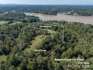 342 6th Street Dr NW, Hickory, NC 28601