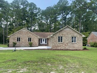 6116 Cardinal Dr, New Bern, NC 28560