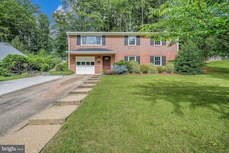 4721 Springbrook Dr, Annandale, VA 22003