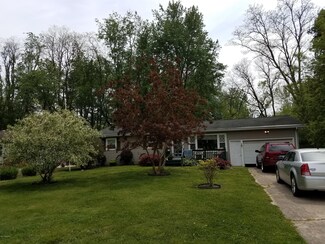 8442 Airport Dr, Watervliet, MI 49098