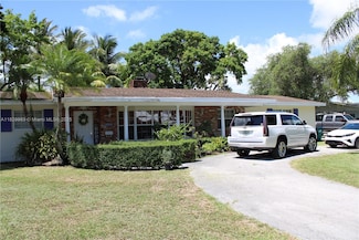 8200 SW 164th St, Palmetto Bay, FL 33157