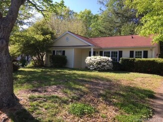 116 Huntsmoor Dr, Charlotte, NC 28217