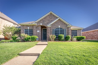 317 Rain Tree Dr, Sunnyvale, TX 75182