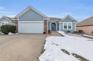 7220 N Kensington Ave, Kansas City, MO 64119