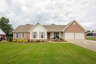201 Kimberly Ave, Muscle Shoals, AL 35661