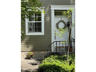 639 1st St, Lake Oswego, OR 97034