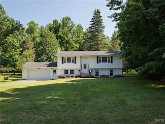 14496 Military Rd, Sackets Harbor, NY 13685
