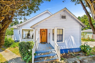 4496 Campton Rd, Eureka, CA 95503