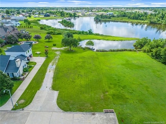 2035 Charvais Dr, Lake Charles, LA 70601