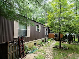 7002 Hunts Riverside, Monticello, IN 47960