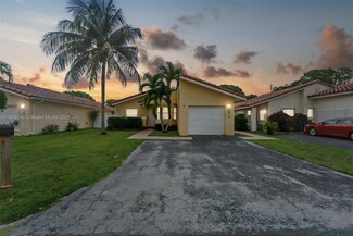 10813 SW 158th Ln, Miami, FL 33157