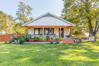 900 Dilworth Rd, Lebanon, MO 65536