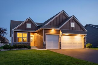 10973 41st St N, Lake Elmo, MN 55042