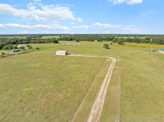 4480 Memorial Rd, Lone Grove, OK 73443