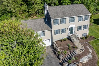 407 Chimney Rock Dr, North Kingstown, RI 02852