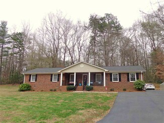 181 Carroll Cir, Pacolet, SC 29372