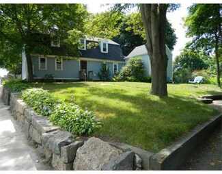 129 -131 Main St, Essex, MA 01929