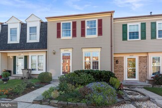 14405 Four Chimney Dr, Centreville, VA 20120