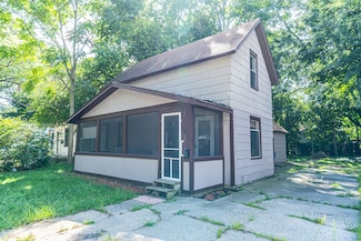 3017 7th St, Muskegon, MI 49444