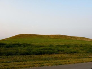 800 Parker Ranch Rd, Bismarck, ND 58503
