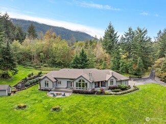 16460 Uplands Way SE, North Bend, WA 98045