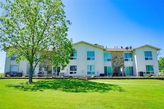 100 Harbor Dr Unit 102, Bridgeport, TX 76426