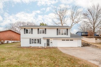 101 Windsor Dr, Waterloo, IA 50701
