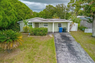 5651 Kelly Dr N, Saint Petersburg, FL 33703