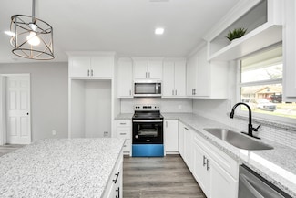 7710 Caddo Rd, Houston, TX 77016