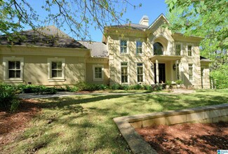 141 Kings Crest Ln, Pelham, AL 35124