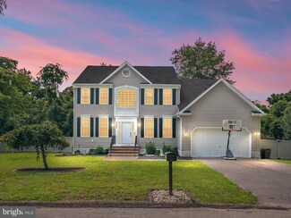 8492 Bussenius Rd, Pasadena, MD 21122