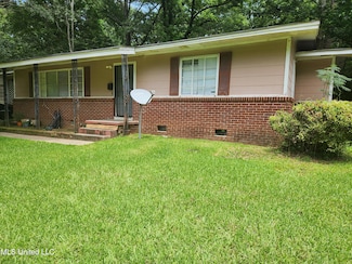 3052 Woodside Dr, Jackson, MS 39212