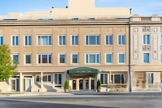 6337 Roosevelt Rd Unit 103, Berwyn, IL 60402