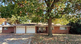 308 S Cedar Ave, Newkirk, OK 74647