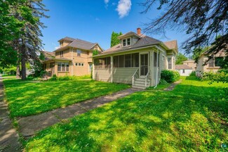 415 5th St S, Virginia, MN 55792